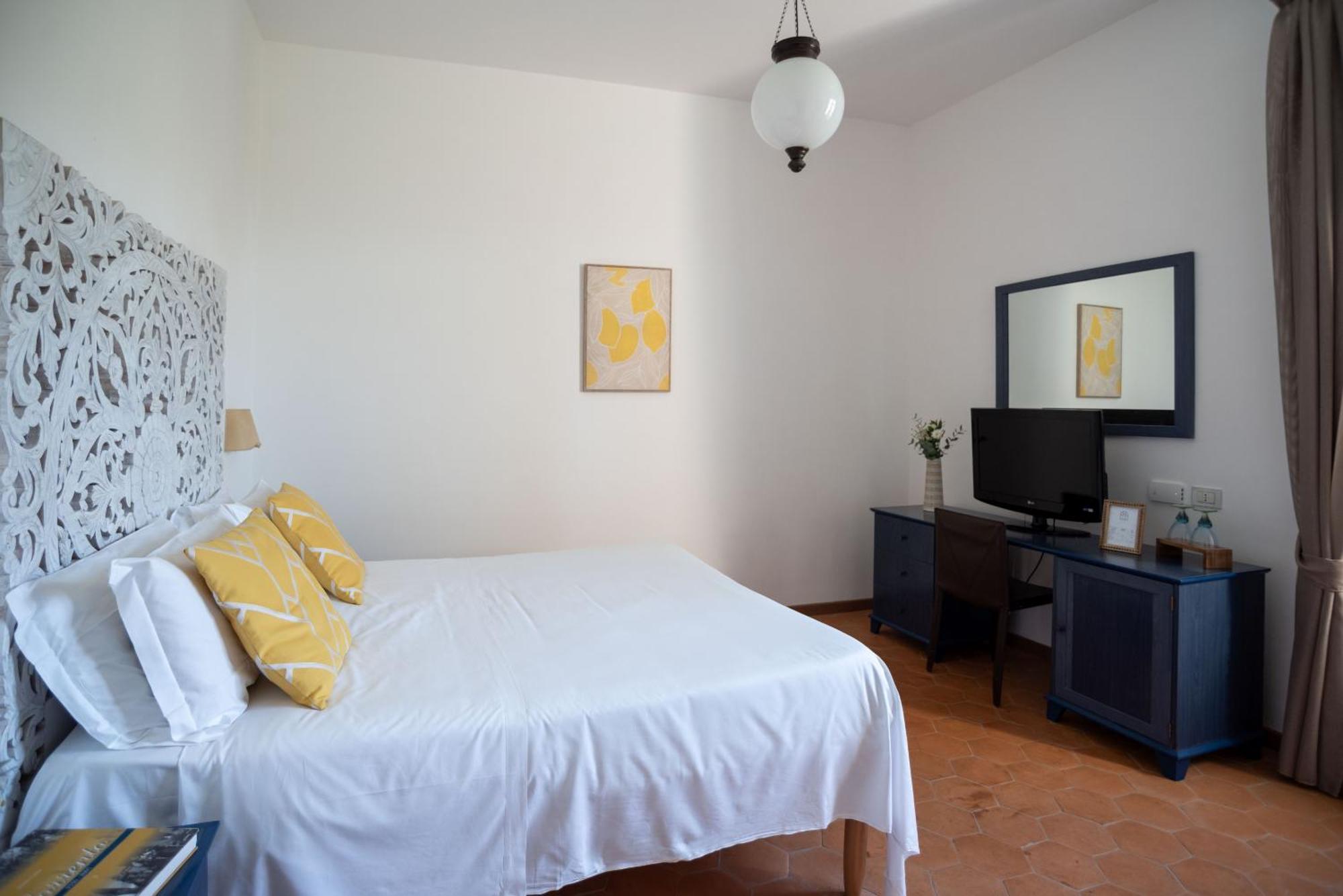 Fondo Puolo- Con Grande Giardino Vicino Al Mare Bed & Breakfast
